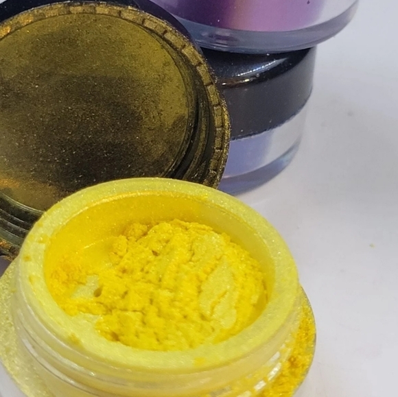 Icandi cosmetics eye shadow - Picture 2 of 4